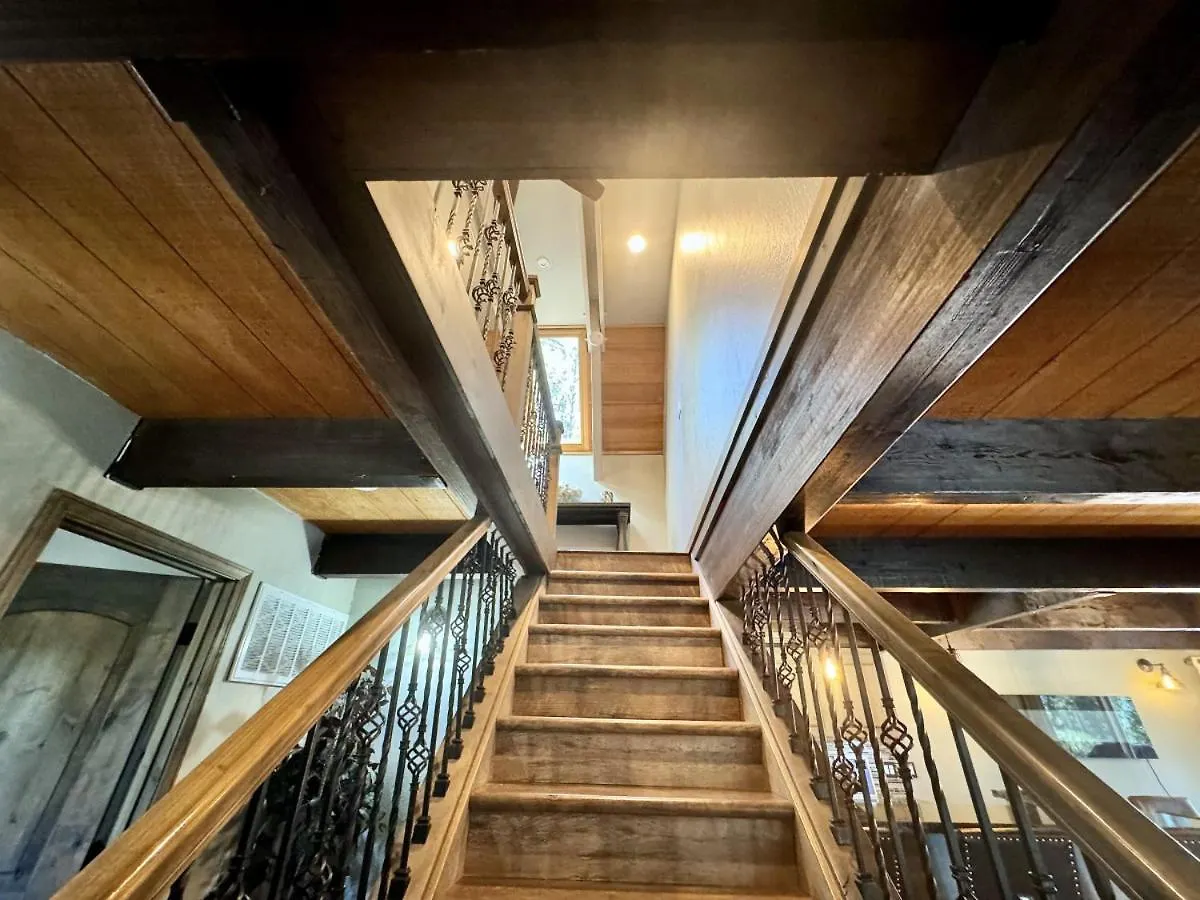 度假居 Cozy Tahoe Retreat Huge Yard 南太浩湖 美国