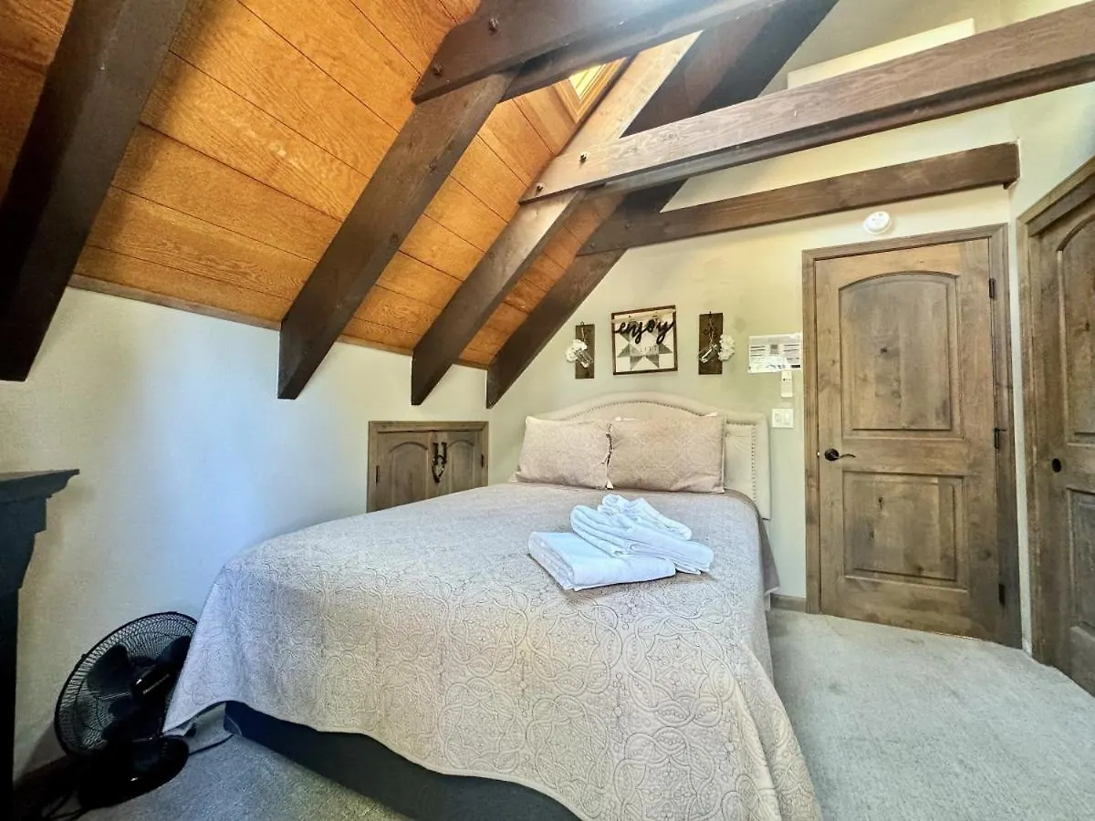 Cozy Tahoe Retreat Huge Yard 南太浩湖